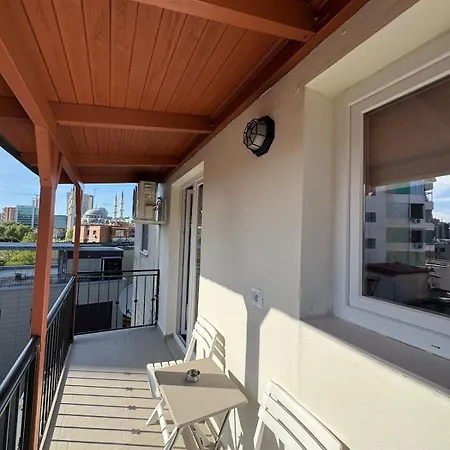 Ados Loft Center 公寓 *